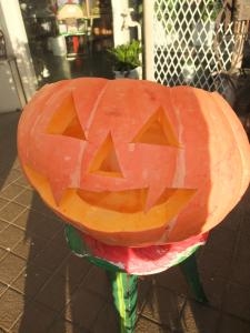 ハロウィンディスプレイ 花屋ブログ 山形県西村山郡河北町の花屋 港屋花店にフラワーギフトはお任せください 当店は 安心と信頼の花キューピット加盟店です 花キューピットタウン