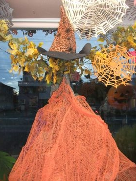 ハロウィンディスプレイ2025｜「港屋花店」　（山形県西村山郡河北町の花キューピット加盟店 花屋）のブログ